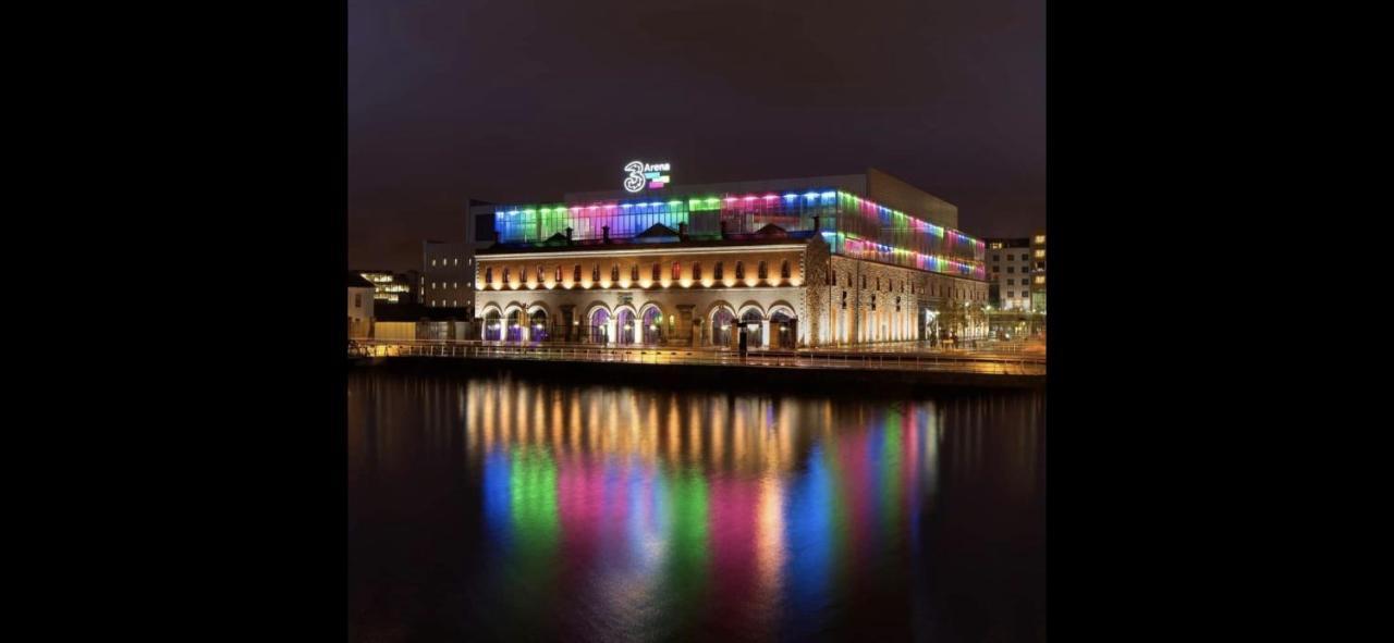 Modern Dublin City Centre Apartment Exterior photo